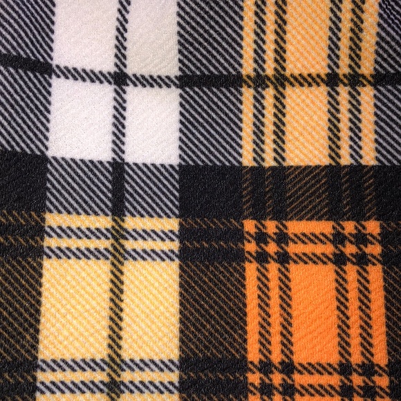 PrettyLittleThing Yellow & Black Checkered Skirt - Picture 5 of 5